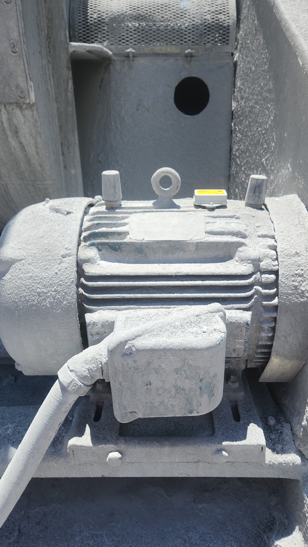 BoB Assistant sensor deployed on industrial rotating equipment in the field